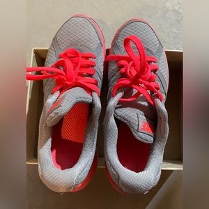 Woman sneaker
